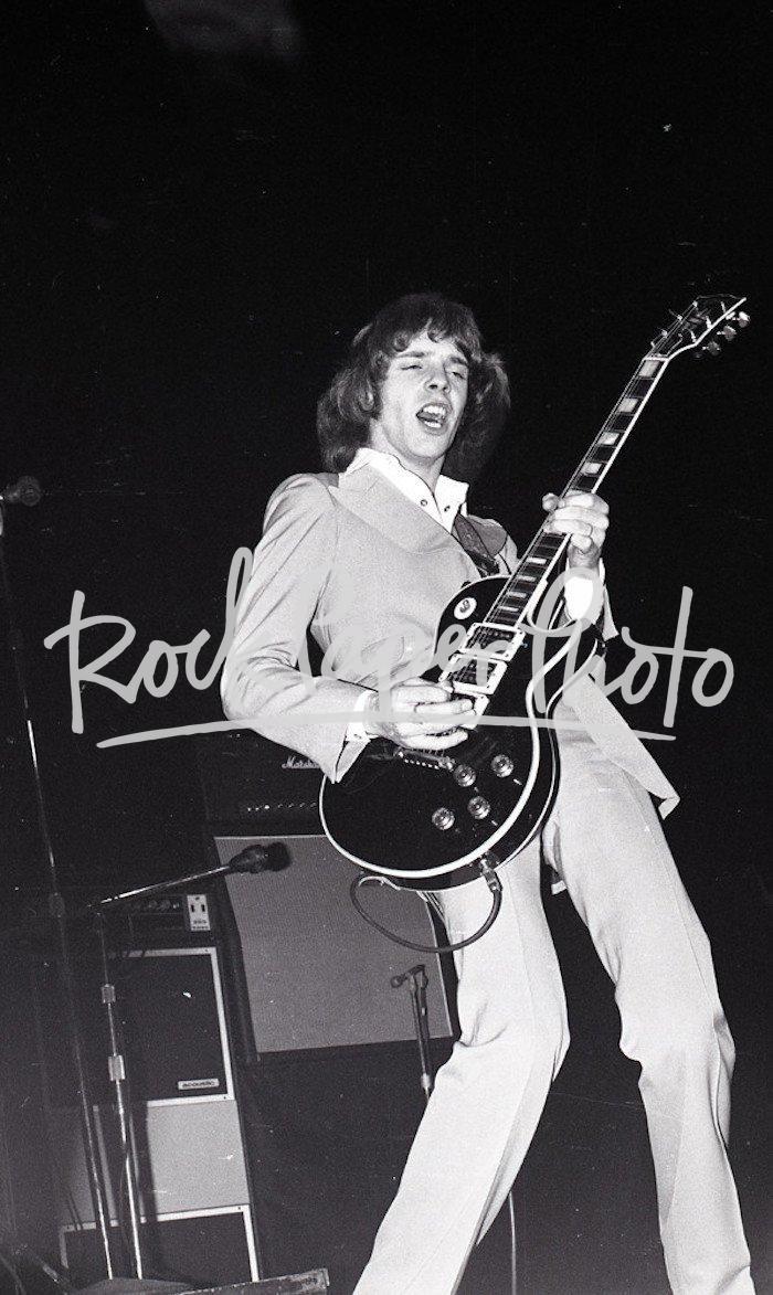Peter Frampton by Chuck Pulin