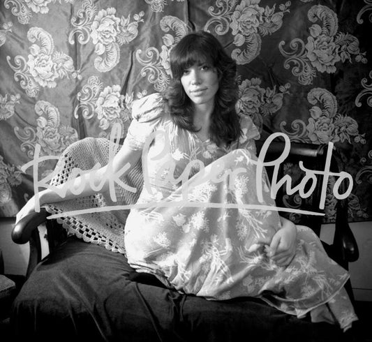 Carly Simon by Peter Simon