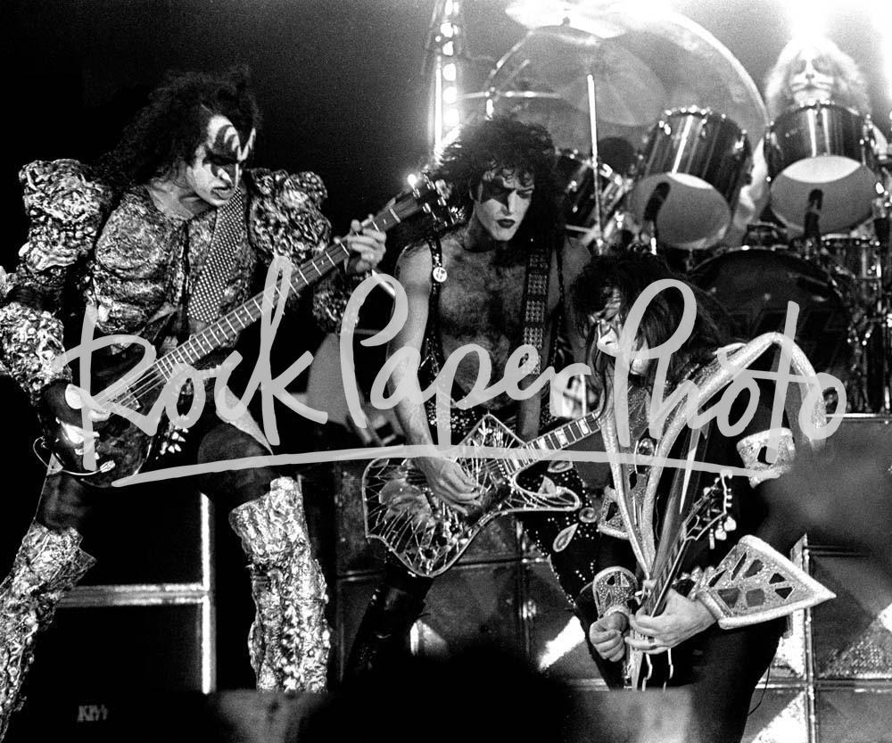 KISS by Larry Hulst