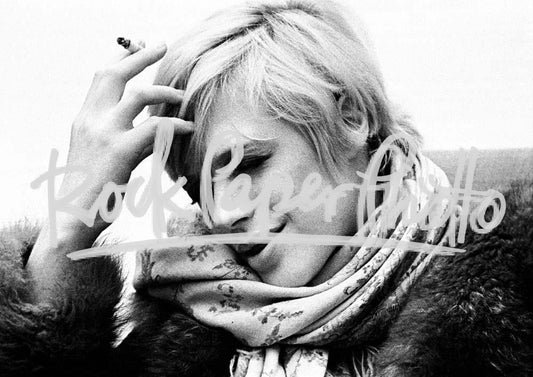 Marianne Faithfull by Ian Dickson