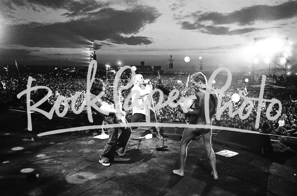 Red Hot Chili Peppers, Woodstock, 1999 — Rock Paper Photo Official