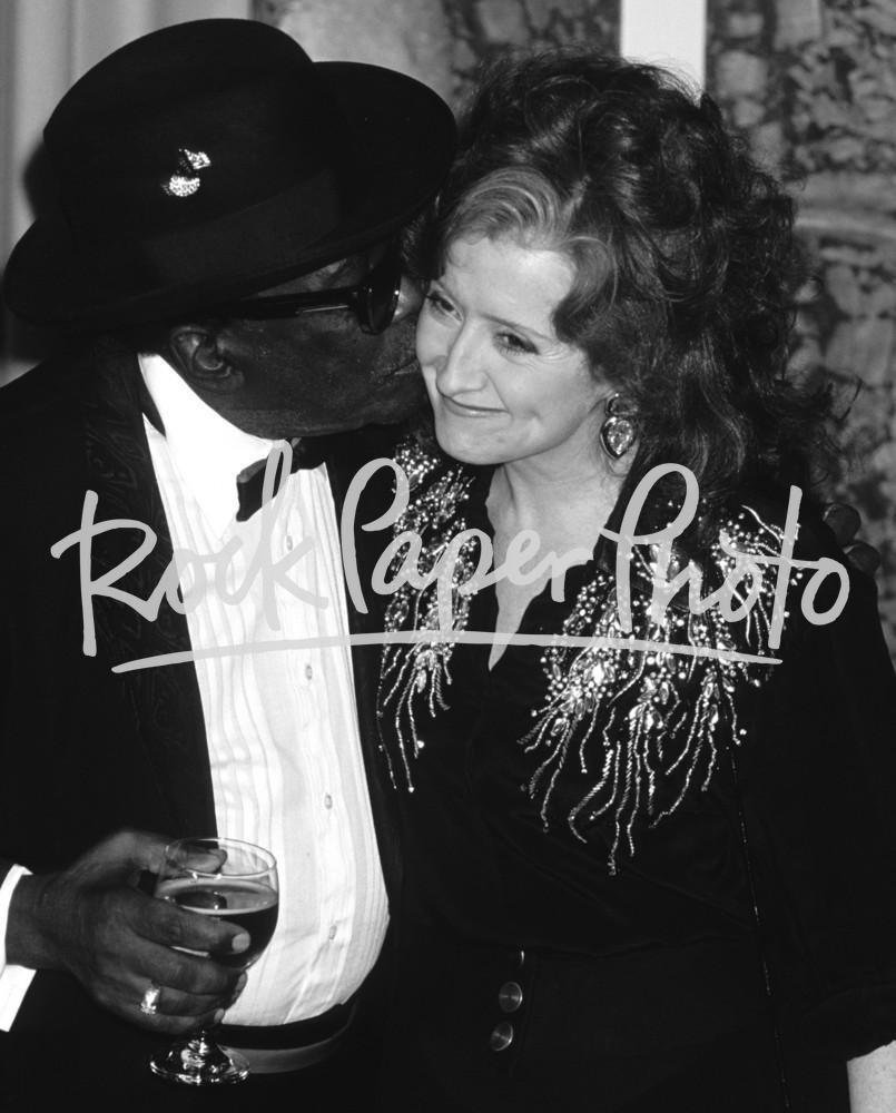 Bonnie Raitt & John Lee Hooker by Gene Shaw